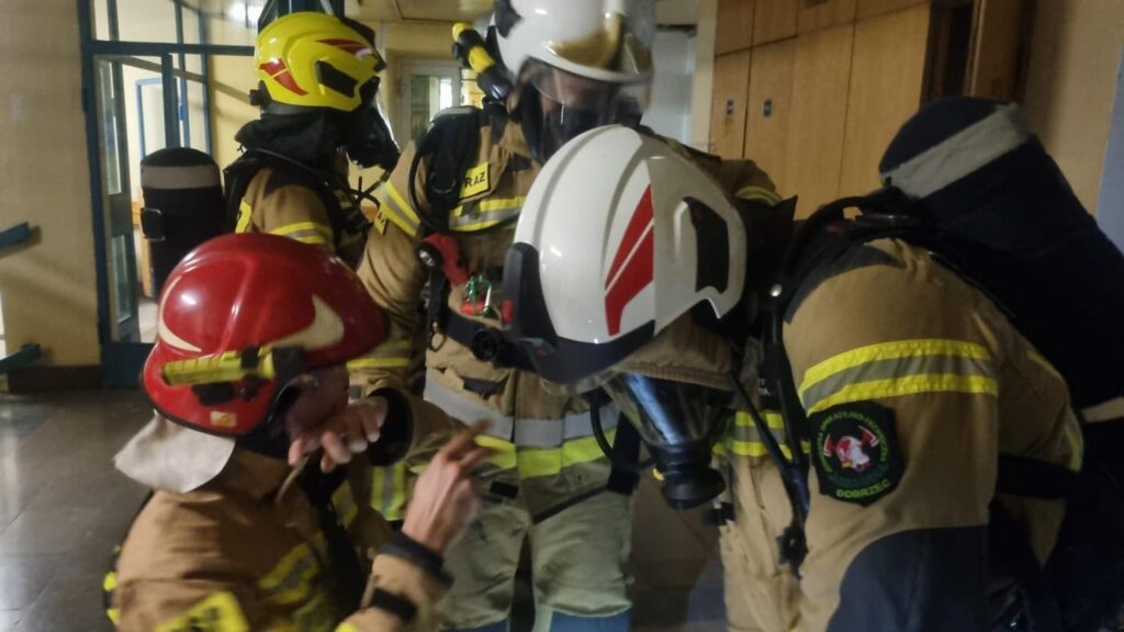 ćwiczenia strażackie w szpitalu