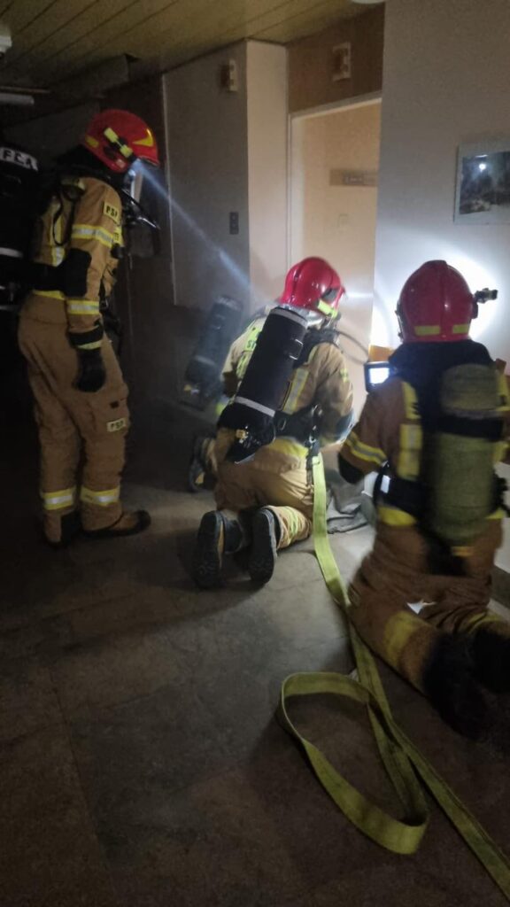 ćwiczenia strażackie w szpitalu